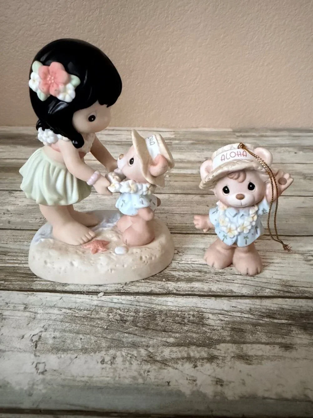 Precious Moments 2001 In Paradise 101549 + Aloha Bear Ornament 101550 Set